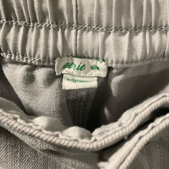 Aerie Gray Distressed Jean Shorts Frayed Hem Size Med - Picture 3 of 3